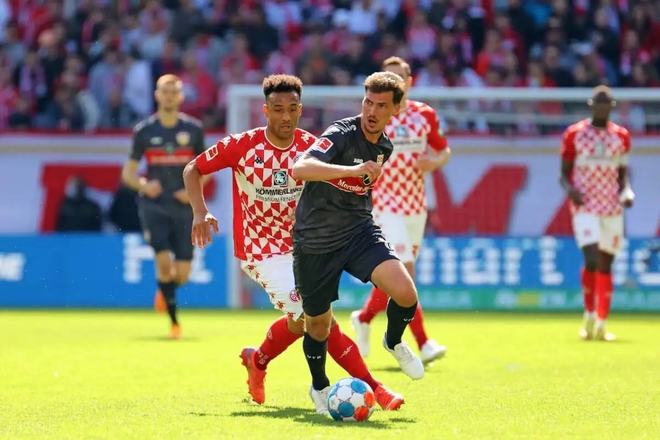 据业内人士 据业内人士